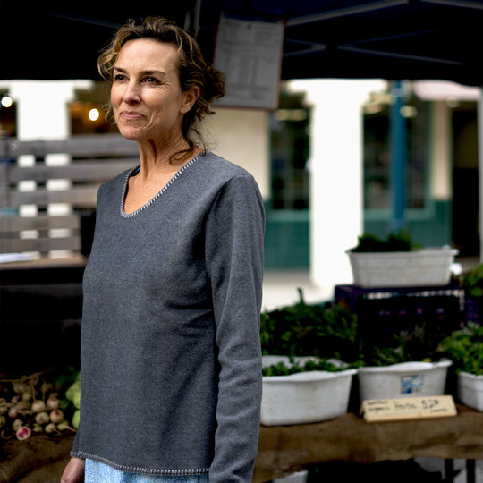 Fleece V-neck Sweater - Dakini